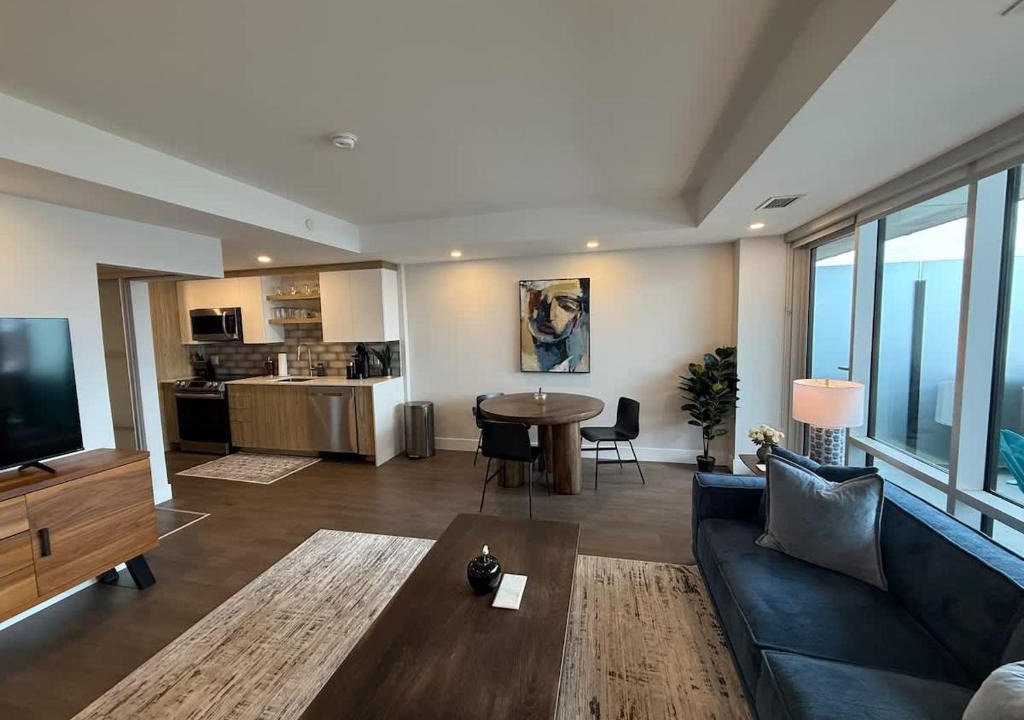 Downtown Halifax Apartment | Downtown Waterfront 1 Bedroom with AC and Gym