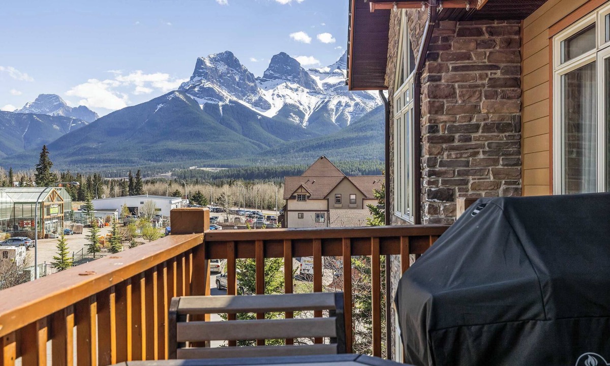 Canmore Condo | Eagle Suite at Stoneridge w/Sauna, Pool & Hot Tub