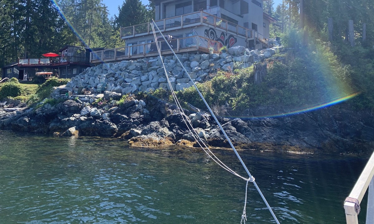 Earls Cove Bed & Breakfast | Earls Cove Orca View Mermaid Room Ocean Front Amazing View