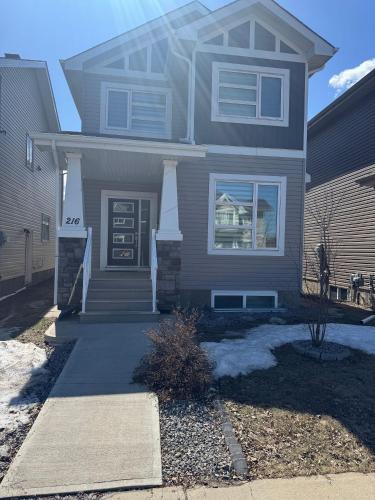 Timberlea House | Elegant 2-Bedroom Basement Suite in Wood Buffalo, Canada