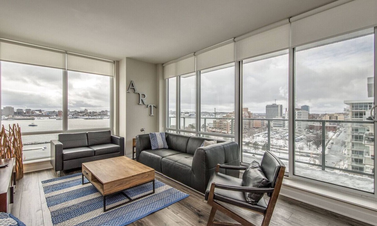 Downtown Apartment | Elegant 2BR Apt with Skyline Views near Waterfront