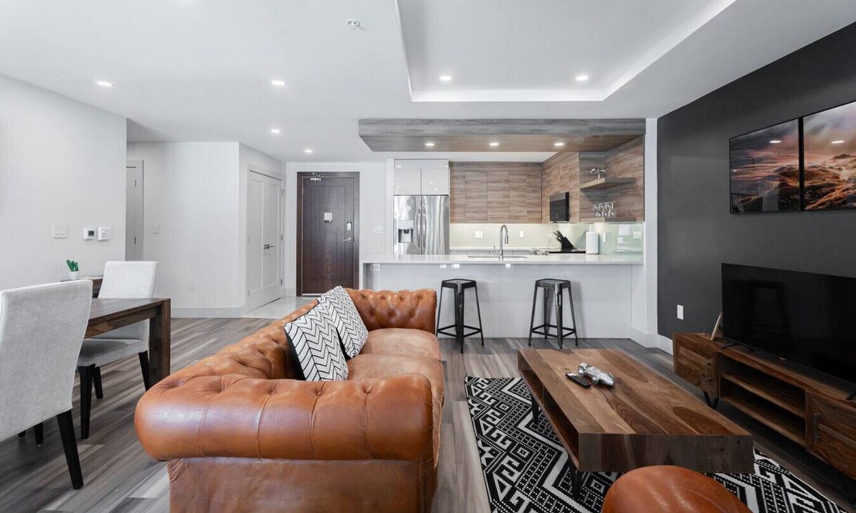 Downtown Halifax Apartment | Elegant 2BR Apt with GYM, Steps from Citadel Hill