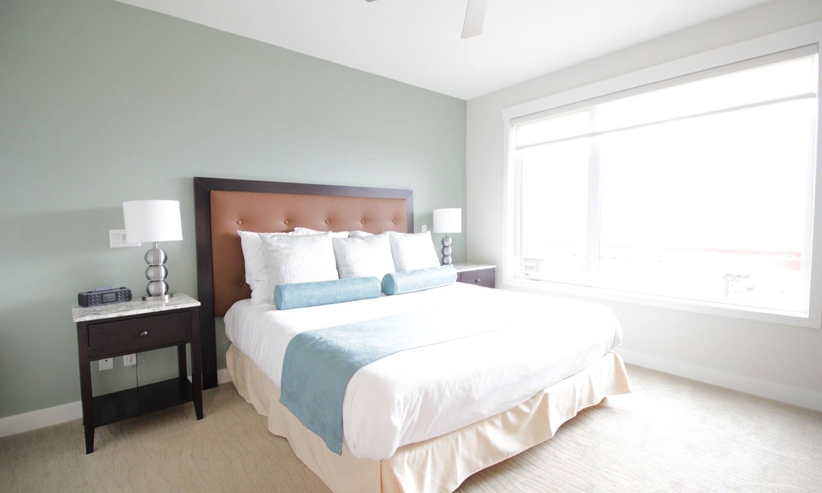 Osoyoos House | Enjoy Spirit Ridge (access to resort pools) Monthly winter rentals available