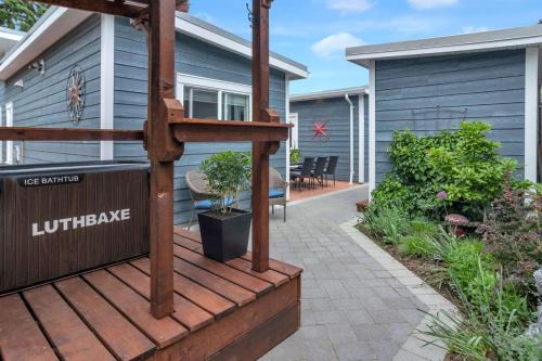 Regional District of Nanaimo House | Entire cottage in the Old City Quarter