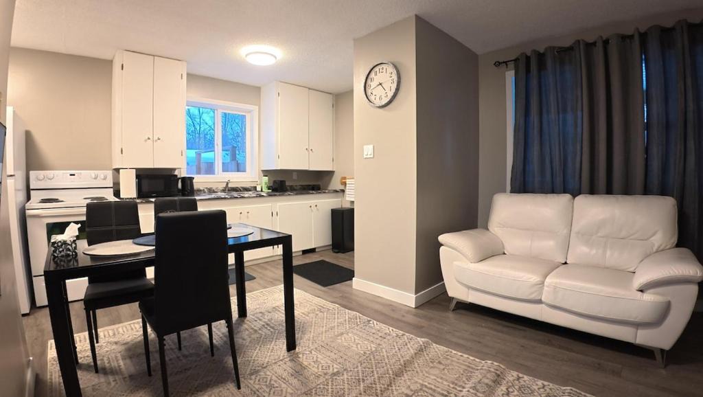 Saskatoon Apartment | Entire Private Unit, Free Parking, Self Check-In