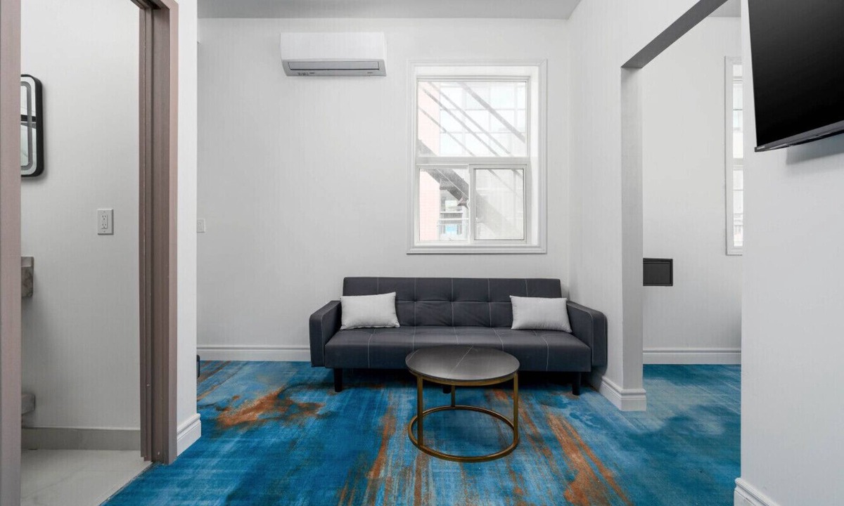 West Queen West Bed & Breakfast | Executive Double Room ; Boutique Hotel Trinity Bellwoods. Downtown Toronto