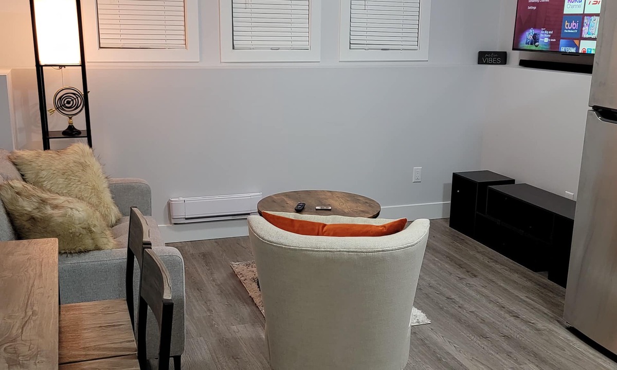 Saskatoon House | Exquisite Private Basement Suite | Entire Space | Cozy Saskatoon Stay