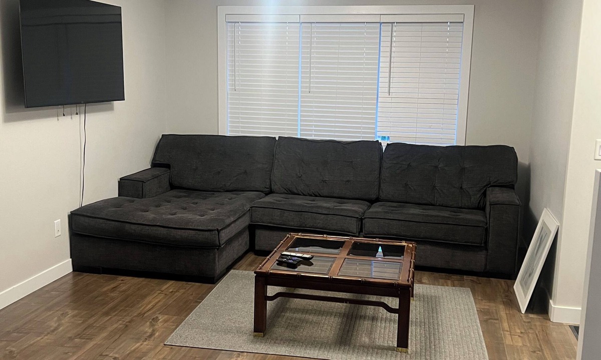 Saskatoon House | Family Friendly 3 bedroom Home Away from Home