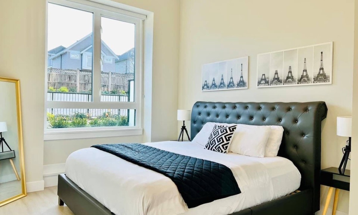 South Newton Condo | Family Friendly Ground Level Condo