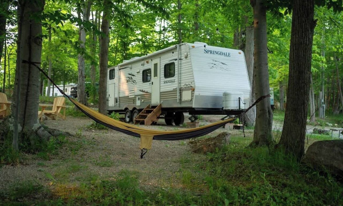 Miller Lake House | Family Glamping RV Springdale Retreat Tobermory