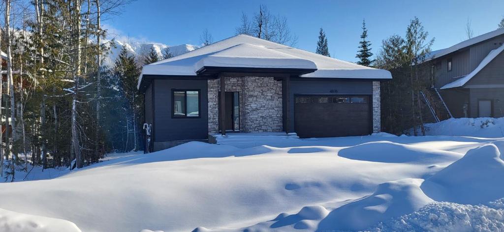 Fernie House | Fernie Escape - Mountain Home on the Ski Hill