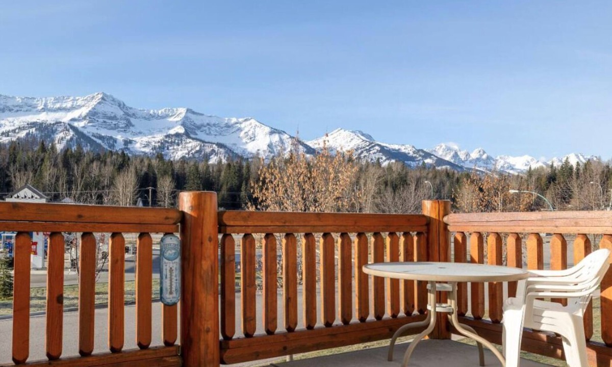 Fernie Condo | Fernie Riverside 3 Bedroom Condo - Mountain View