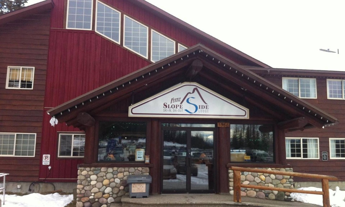Fernie Hotel | Fernie Slopeside Lodge