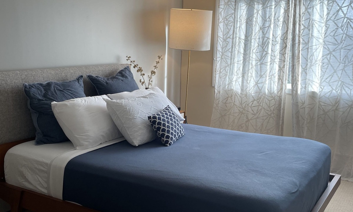 Yellowknife House | Forget your worries in this spacious and serene space!