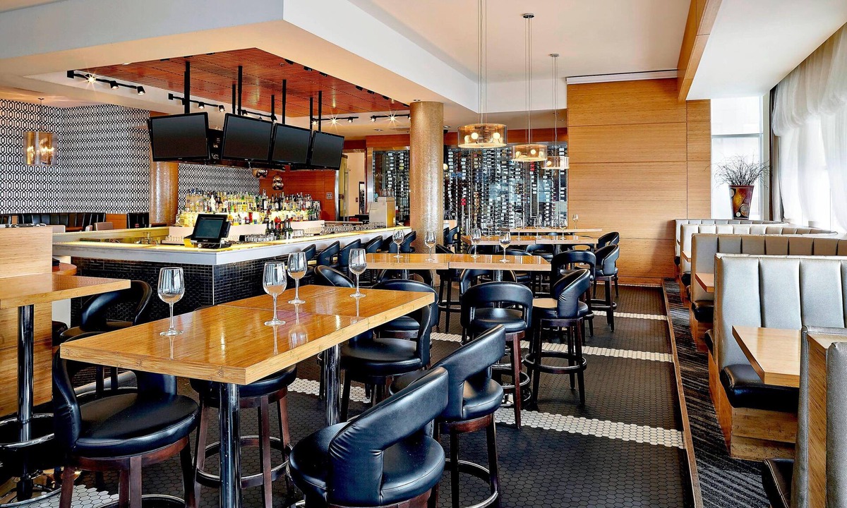 Calgary Hotel | Four Points by Sheraton Calgary Airport