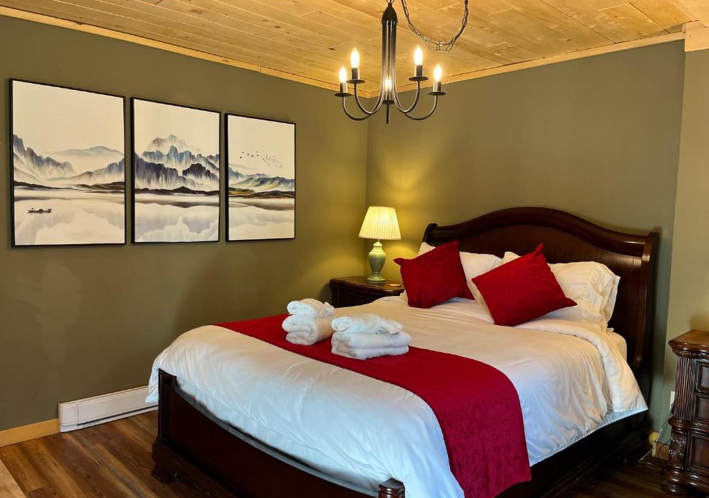 Port Alice House | Frigon Suite -Waterfront