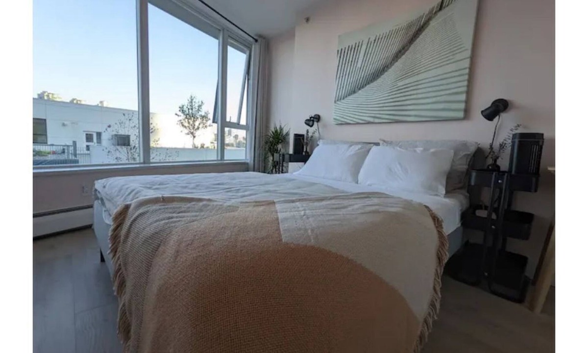 Crosstown Condo | Full Condo w/Pool, Hot tub & Gym DT Vancouver