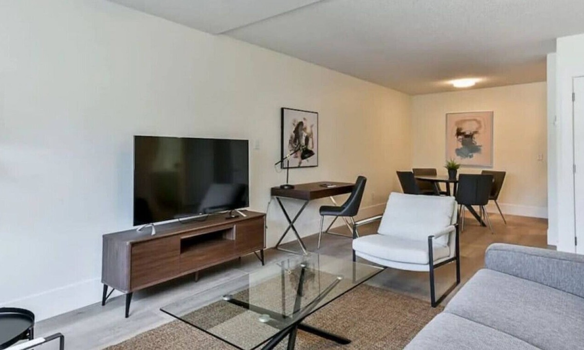 Surrey Apartment | Gateway Furnished Apartments Suite Sixteen
