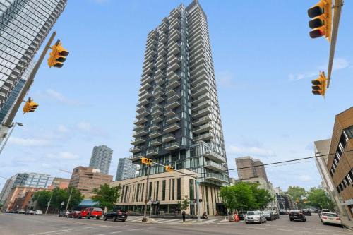 Connaught Apartment | GlobalStay Modern Condos Downtown Calgary