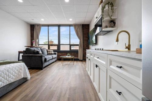 New Glasgow Apartment | Golden Hour @TheMillRowsSuites