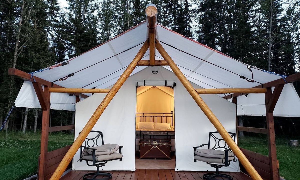 Sundre RV Rental | Gorgeous Glamping Tent in Alberta, Canada, Perfect for a Weekend Getaway