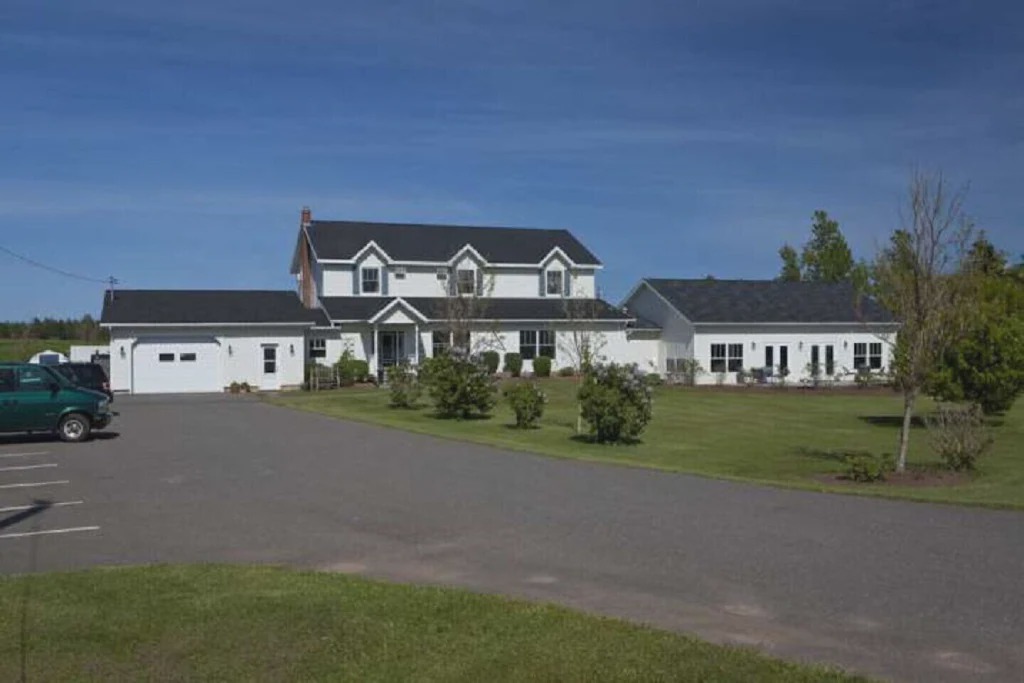 Cavendish Apartment | Graham Inn (Sunrise Room with 2 Double Beds)