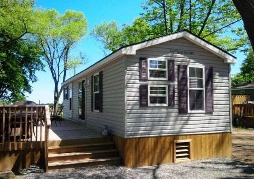 Virgil Cabin | Great Blue Resorts - Vine Ridge Resort - Niagara-on-the-Lake - 2 Bedroom Cottage 5