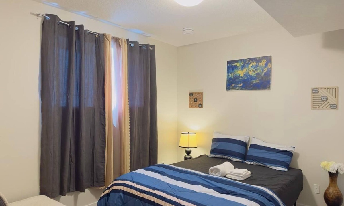 Sage Hill House | Guest Suite in Calgary 15mnt YYC Airport, 3 Beds