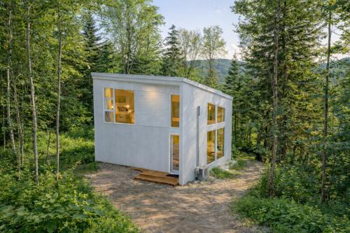 Mauricie House | Héméra Chalet - Waterfront with SPA and Sauna