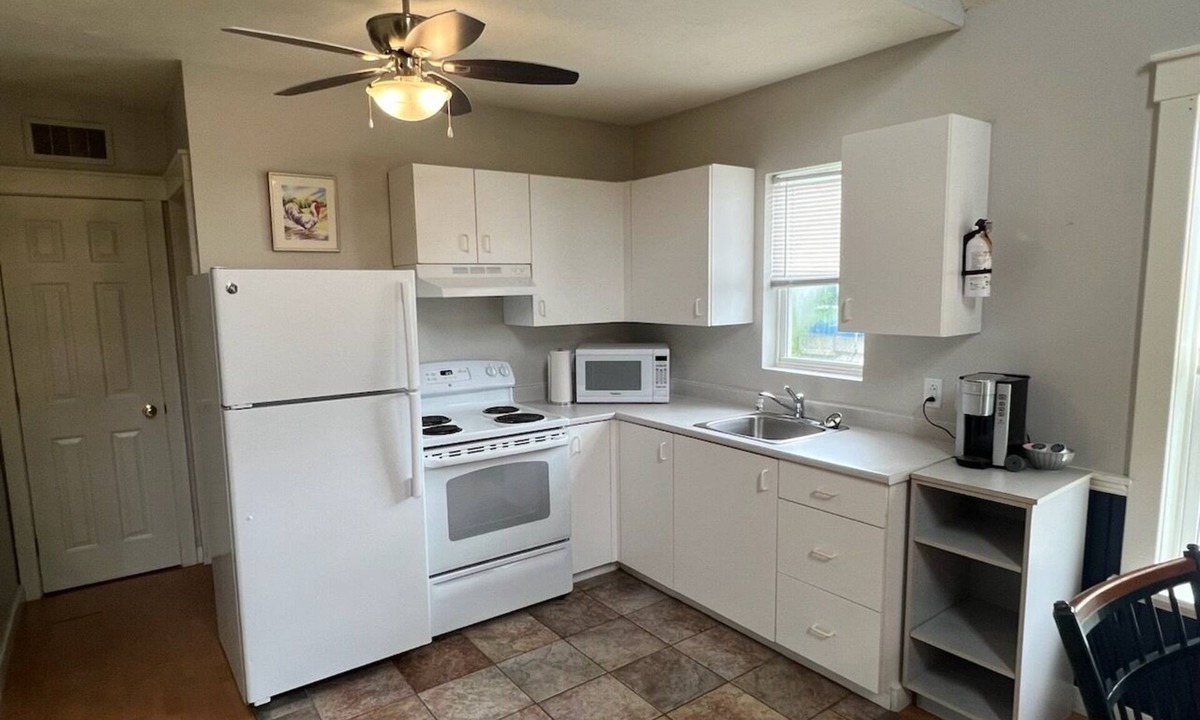 Shediac Cottage | Hardy's Parlee Beach Chalet #12