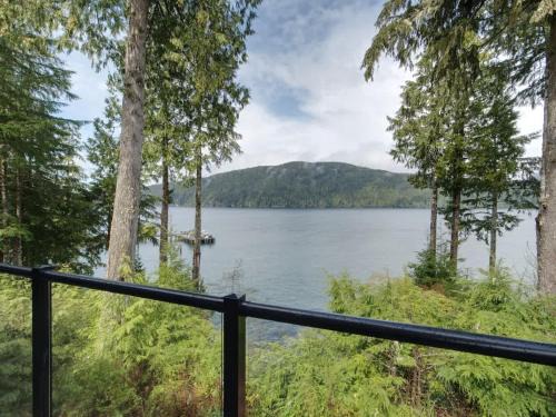 Port Renfrew House | Hera's Cove - Oceanfront Oasis - Pet Friendly