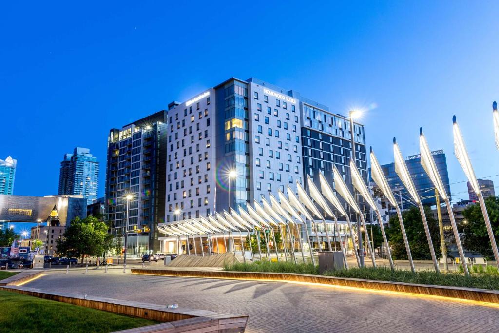 East Village Hotel | Hilton Garden Inn Calgary Downtown
