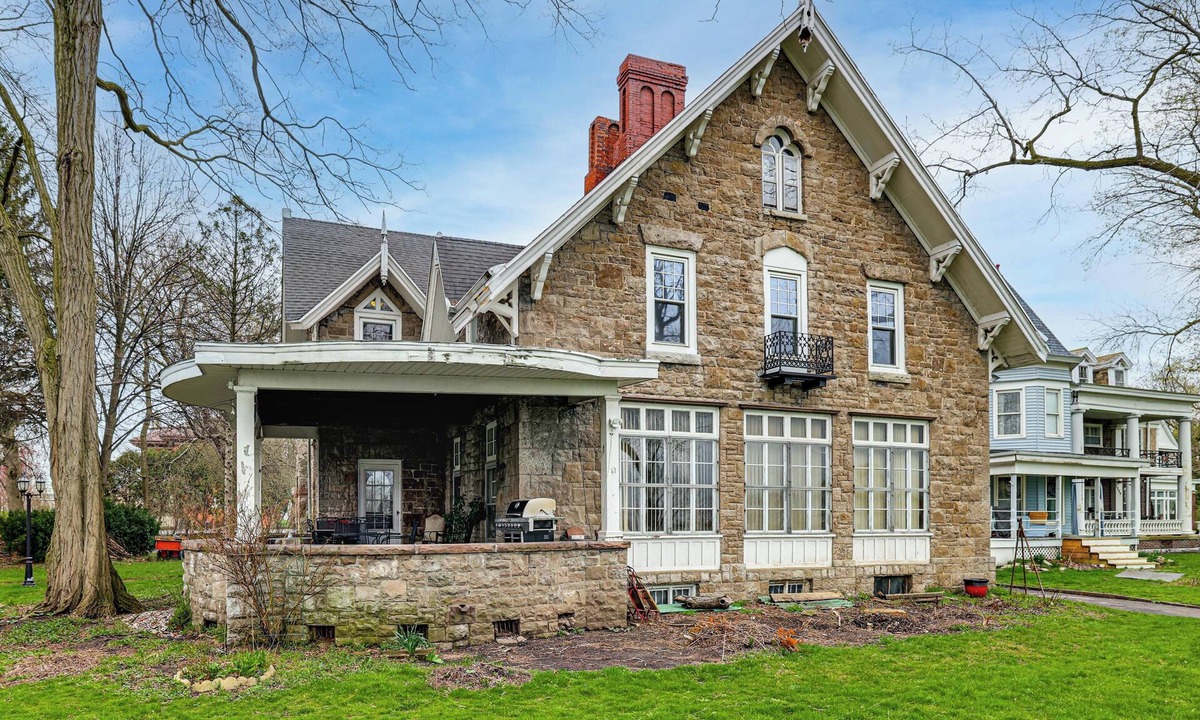 Downtown Niagara Falls House | Historic Victorian Cottage, 1 Mi to Niagara Falls