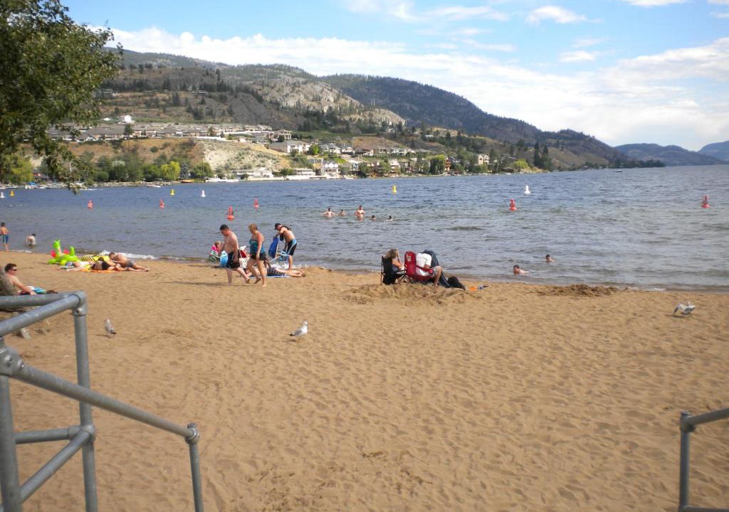 Okanagan-Similkameen Hotel | Holiday House Motel