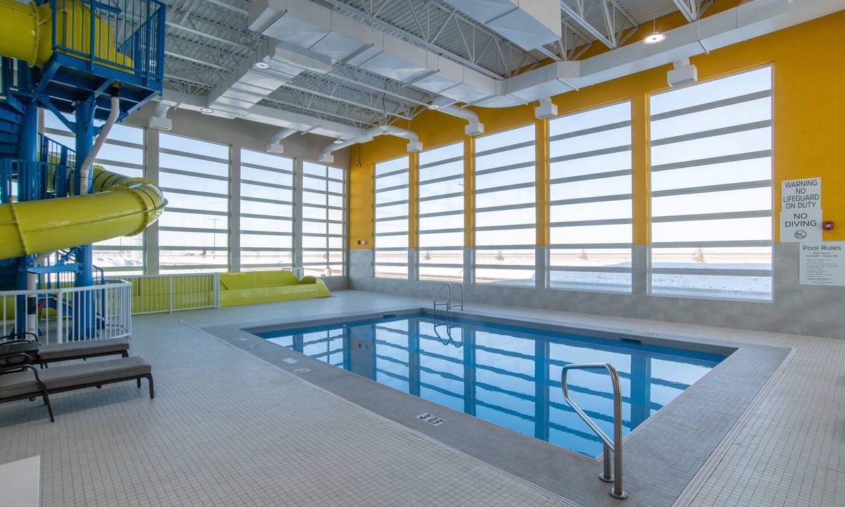 Moose Jaw Hotel | Holiday Inn Express and Suites Moose Jaw by IHG