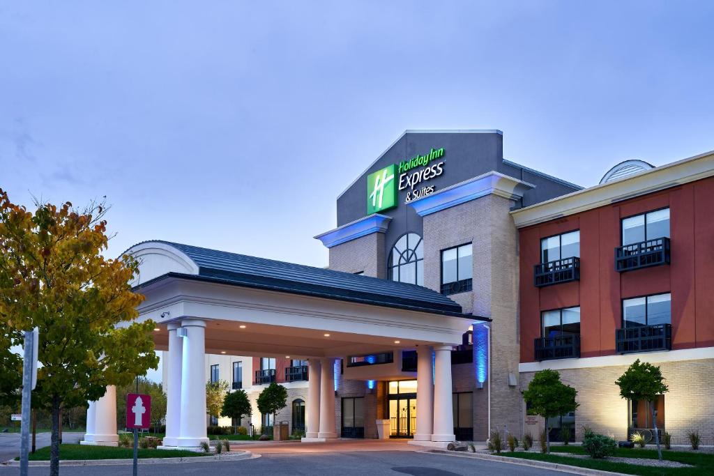 Dieppe Hotel | Holiday Inn Express Hotel & Suites Dieppe Airport by IHG
