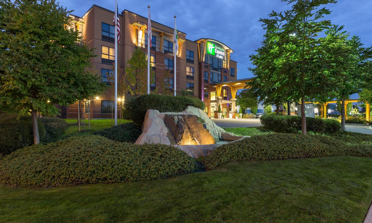 Richmond Hotel | Holiday Inn Express & Suites Riverport Richmond, an Ihg Hotel