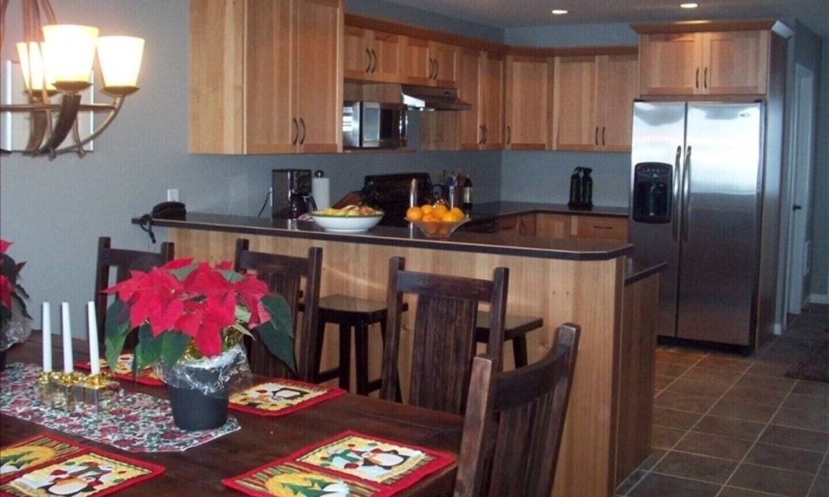 Silver Star Mountain Ski Chalet | Hot Tub Runs Year Round!