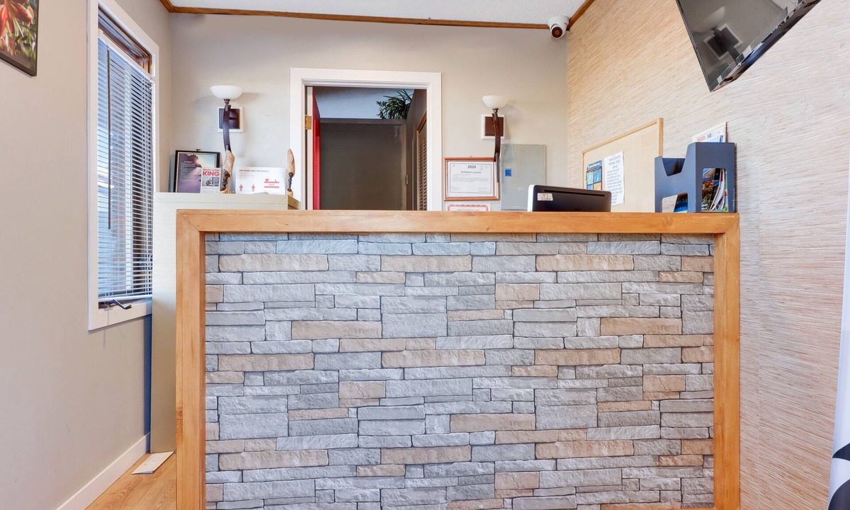 Fort Macleod Hotel | Hotel Bethel - Fort MacLeod, AB