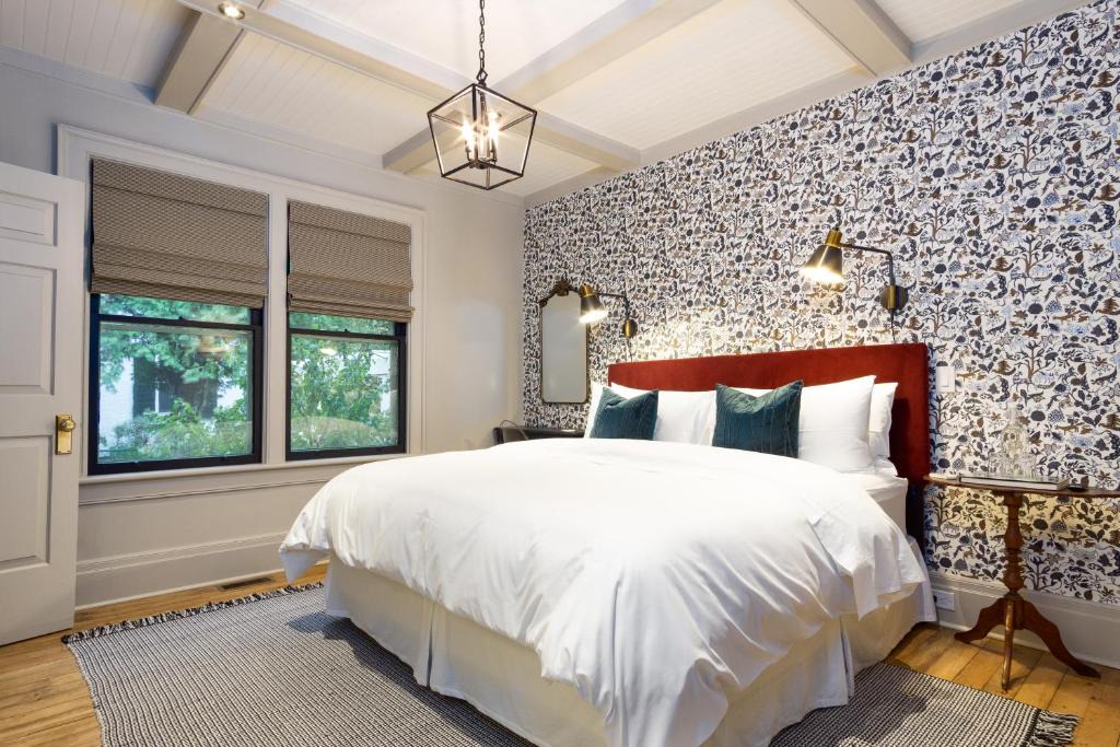 Old Town Historic District Bed & Breakfast | House29 Bed & Breakfast