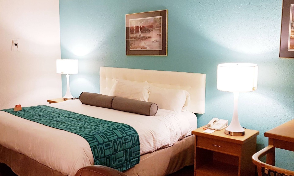 Fort St. John Hotel | Howard Johnson by Wyndham Fort St. John