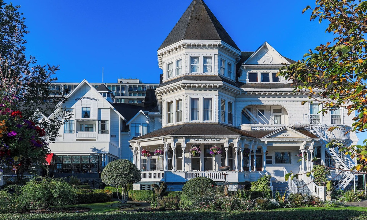 Inner Harbour Hotel | Huntingdon Hotel and Suites