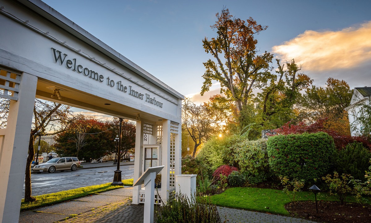 Inner Harbour Hotel | Huntingdon Manor Hotel