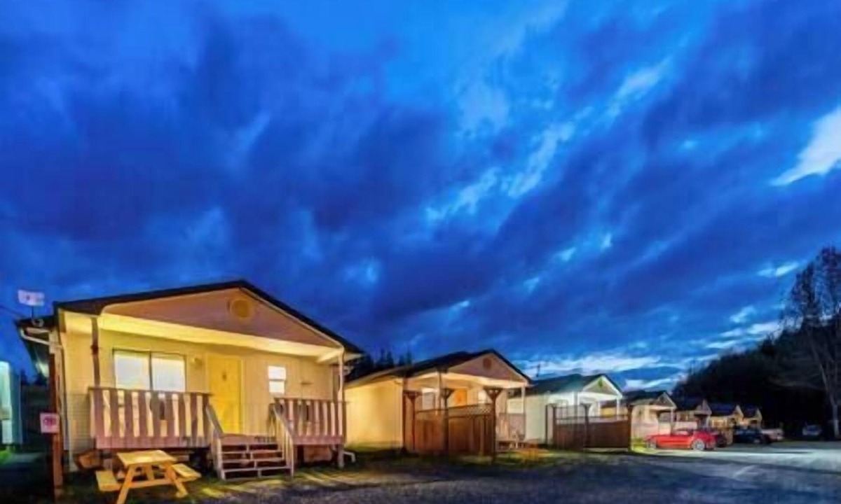 Alert Bay Cabin | (I) Standard Double Cabin (non pet friendly)