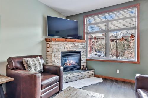 Canmore Apartment | Inviting Condo Hot Tub & Relaxing Atmosphere!