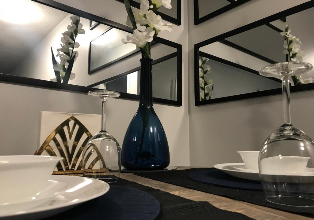 Downtown Ottawa Apartment | ❤ is in the Air. Perfect downtown retreat