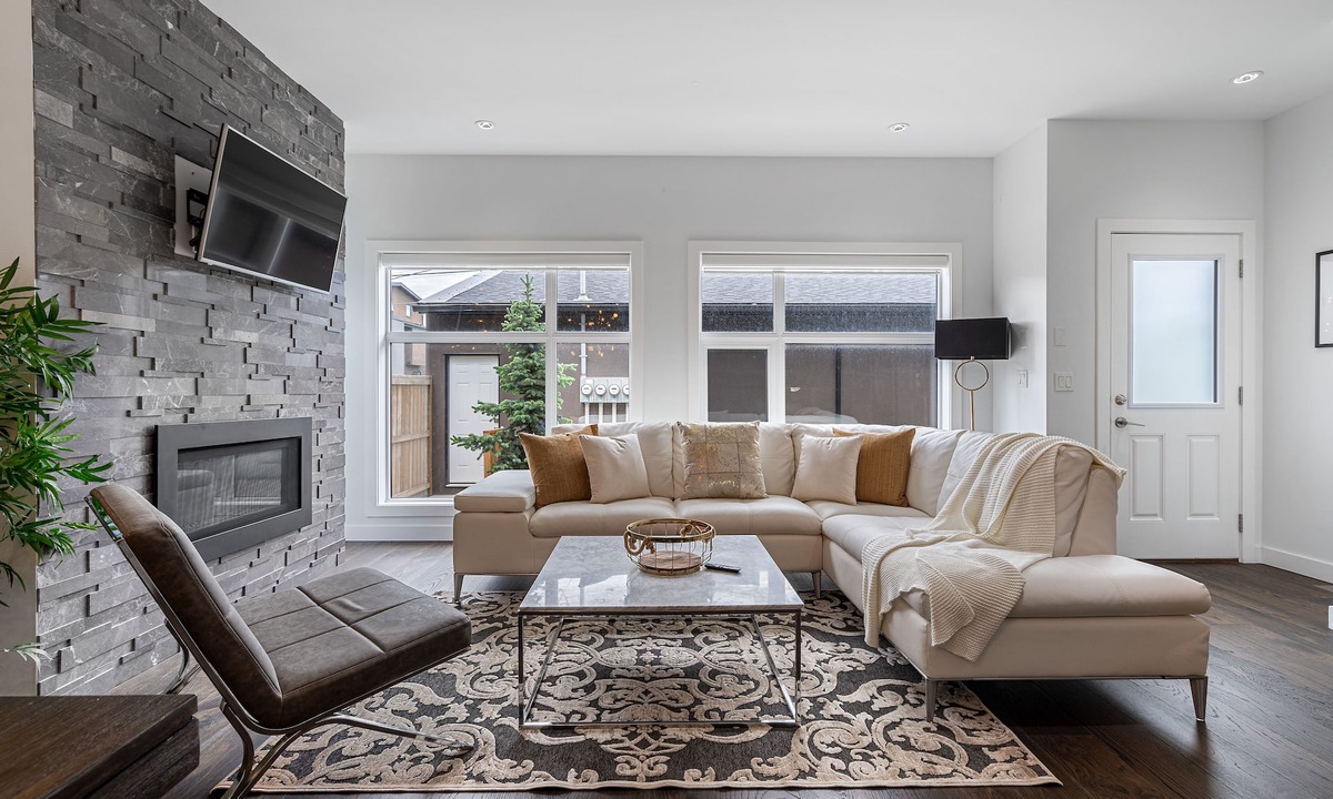Kensington House | Kensington Calgary Home, 4BR Sleeps 8, Great for Groups