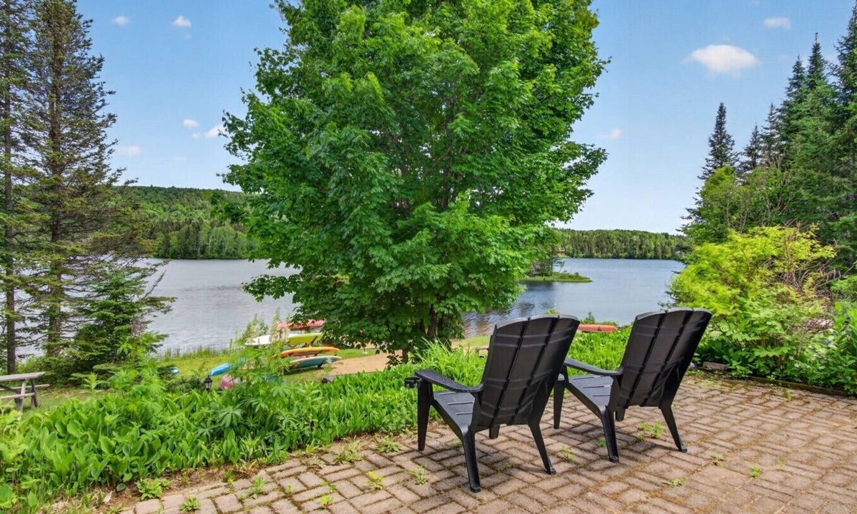 Saint Donat Ski Chalet | L`eau douce - Lumière naturelle en bord de lac