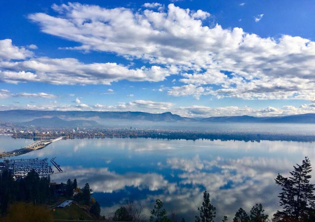 Central Okanagan Bed & Breakfast | Lake and Bridge View Vacation Home