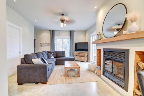 Inverness Villa | Lake Joseph Retreat -Waterfront and Hot tub